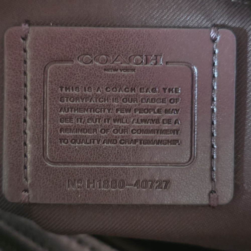 COACH Edie 31 2018 Signature Leather Shoulder Bag In EUC - Picture 11 of 12